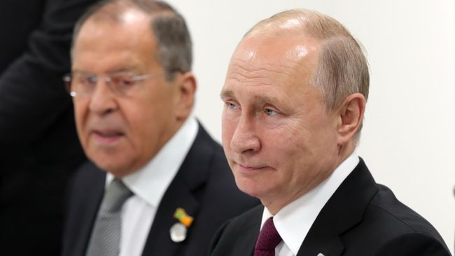 Рабочий визит президента РФ В. Путина в Японию для участия в саммите Группы двадцати