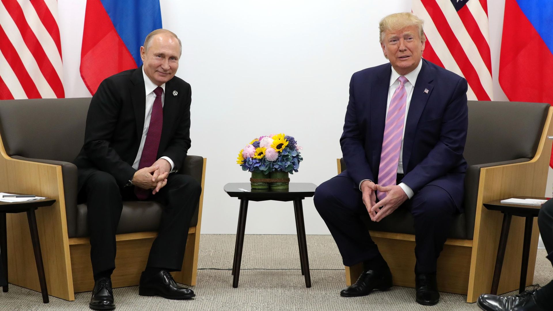 Президент РФ Владимир Путин и президент США Дональд Трамп на полях саммита Группы двадцати в Осаке. 28 июня 2019 Президент РФ Владимир Путин и президент США Дональд Трамп на полях саммита Группы двадцати в Осаке. 28 июня 2019 - РИА Новости, 1920, 30.08.2024