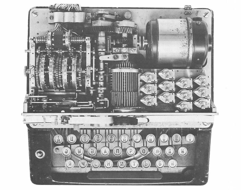 Шифровальная машина К-37 Кристалл