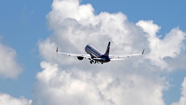 Самолет Airbus A320 авиакомпании Аэрофлот Самолет Airbus A320 авиакомпании Аэрофлот