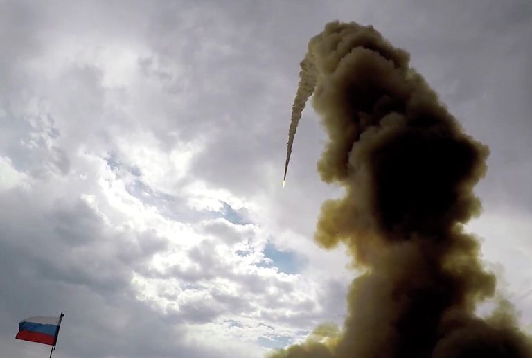 Испытательный пуск новой противоракеты системы ПРО на полигоне Сары-Шаган в Казахстане. 2 июля 2019 Испытательный пуск новой противоракеты системы ПРО на полигоне Сары-Шаган в Казахстане. 2 июля 2019