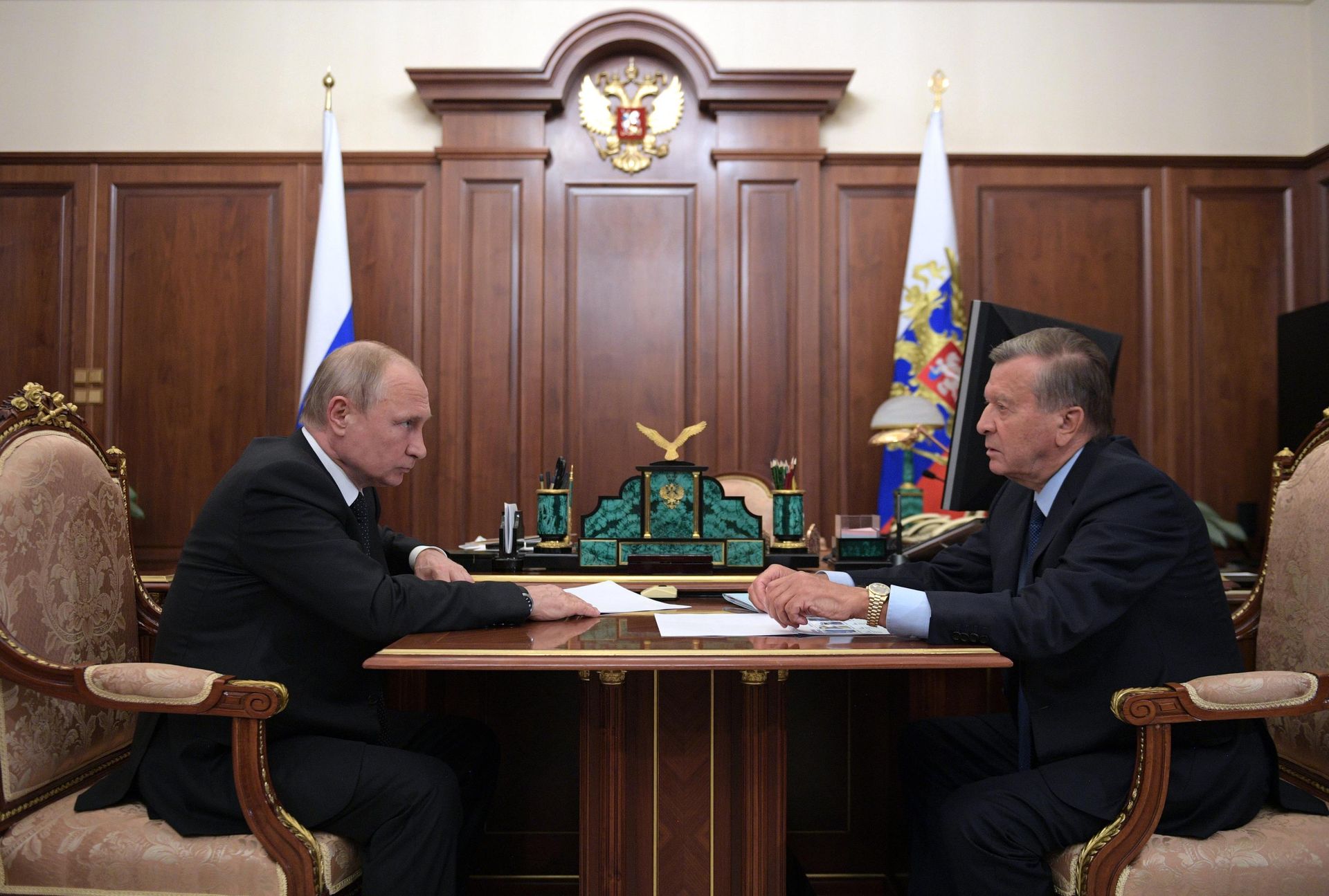 Президент РФ Владимир Путин встретился с председателем совета директоров ПАО Газпром Виктором Зубковым. 2 июля 2019 - РИА Новости, 1920, 16.09.2026