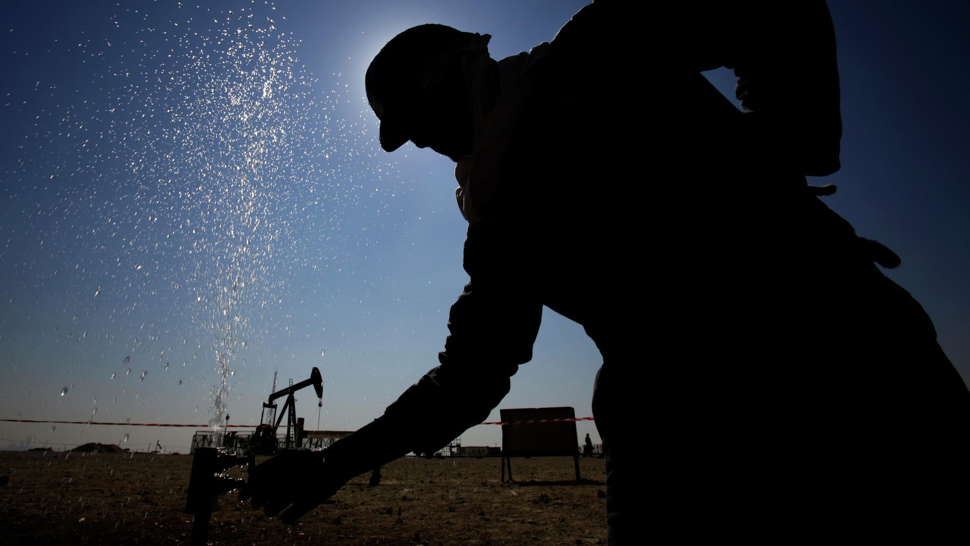 Добыча нефти Добыча нефти - РИА Новости, 1920, 28.06.2022