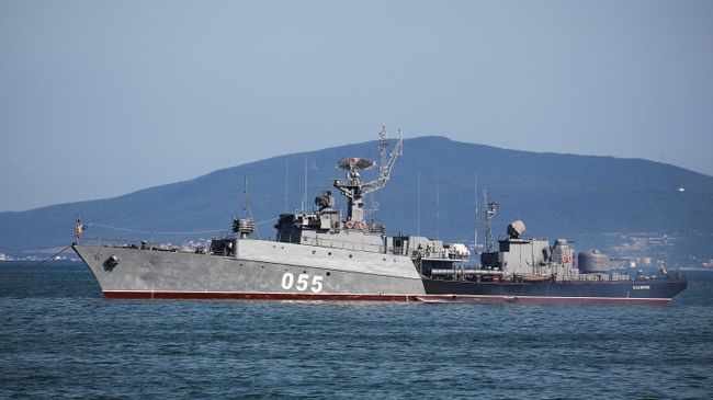Корабли в Черном море Корабли в Черном море