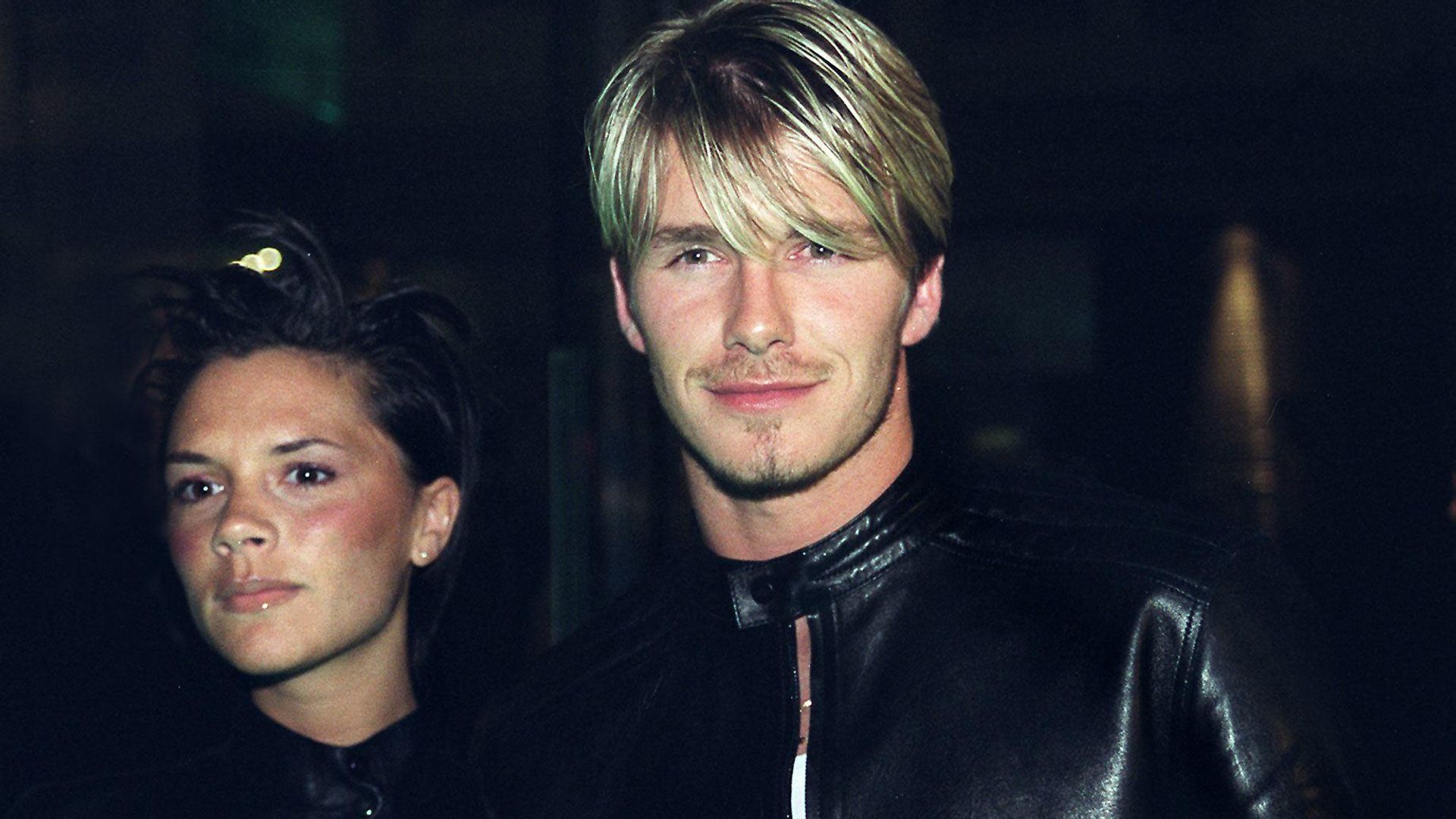 Дэвид и Виктория Бекхэм на приеме Versace. 1999 год Дэвид и Виктория Бекхэм на приеме Versace. 1999 год - РИА Новости, 1920, 04.07.2019