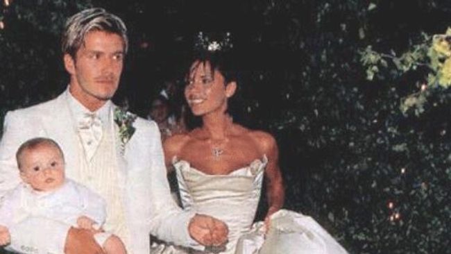Свадьба Виктории и Дэвида Бекхэма. 4 июля 1999 Свадьба Виктории и Дэвида Бекхэма. 4 июля 1999