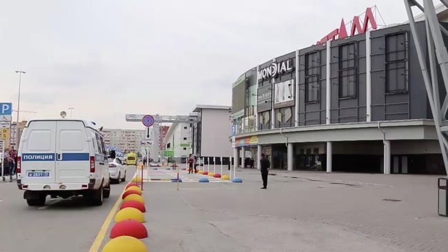 ТРЦ Кристалл в Тюмени, где в среду 3 июля произошла стрельба ТРЦ Кристалл в Тюмени, где в среду 3 июля произошла стрельба