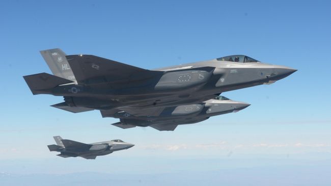 Истребители ВВС США F-35A Lightning II