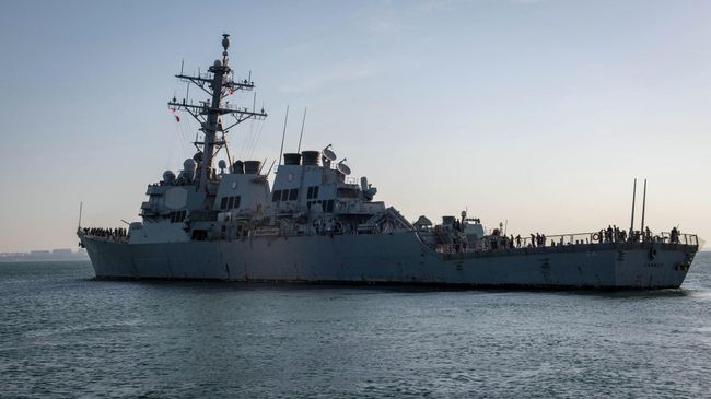 Эсминец ВМС США Карни (Carney DDG64) в порту Одессы 