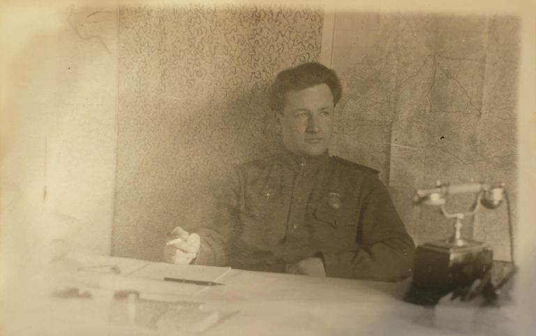 Одна из немногих сохранившихся военных фото Павла Наумова Одна из немногих сохранившихся военных фото Павла Наумова