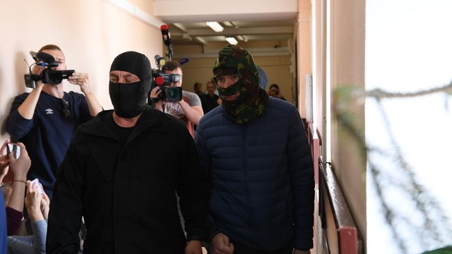 Задержанный Федеральной службой безопасности Александр Воробьев (справа на первом плане) в Лефортовском суде Москвы Задержанный Федеральной службой безопасности Александр Воробьев (справа на первом плане) в Лефортовском суде Москвы