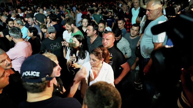 Акция против телеканала Рустави-2 в Тбилиси Акция против телеканала Рустави-2 в Тбилиси