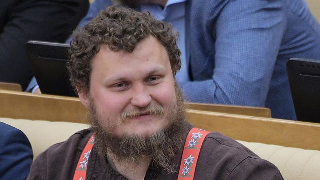 Фермер, сыровар Олег Сирота перед началом парламентских слушаний в Государственной Думе РФ на тему Вопросы развития цифровой экономики Фермер, сыровар Олег Сирота перед началом парламентских слушаний в Государственной Думе РФ на тему Вопросы развития цифровой экономики