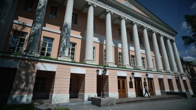 Здание Московской городской Думы на Страстном бульваре в Москве Здание Московской городской Думы на Страстном бульваре в Москве