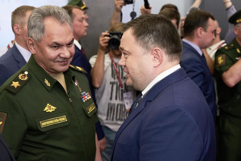 Министр обороны России Сергей Шойгу посетил стенд Промсвязьбанка Министр обороны России Сергей Шойгу посетил стенд Промсвязьбанка
