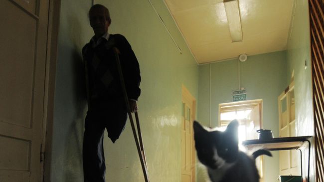 Пациент в коридоре Пациент в коридоре