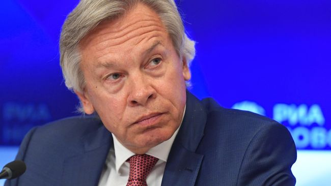Председатель Временной комиссии Совета Федерации России по информационной политике и взаимодействию со СМИ Алексей Пушков во время пресс-конференции в ММПЦ МИА Россия сегодня. 11 июля 2019 года Председатель Временной комиссии Совета Федерации России по информационной политике и взаимодействию со СМИ Алексей Пушков во время пресс-конференции в ММПЦ МИА Россия сегодня. 11 июля 2019 года