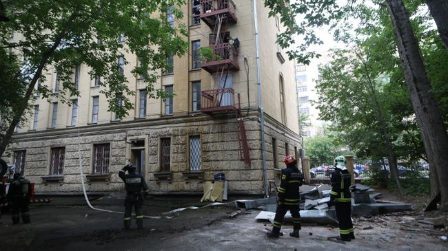 Последствия пожара в Российском архиве литературы и искусства. 12 июля 2019