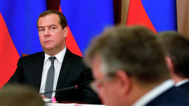 Дмитрий Медведев проводит совещание в Ставрополе по вопросу обеспечения своевременного и качественного строительства объектов в рамках национальных проектов. 12 июля 2019 Дмитрий Медведев проводит совещание в Ставрополе по вопросу обеспечения своевременного и качественного строительства объектов в рамках национальных проектов. 12 июля 2019