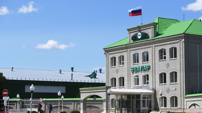 Административное здание нового производственного комплекса по выпуску лекарственных препаратов растительного происхождения компании Эвалар в городе Бийске Алтайского края Административное здание нового производственного комплекса по выпуску лекарственных препаратов растительного происхождения компании Эвалар в городе Бийске Алтайского края