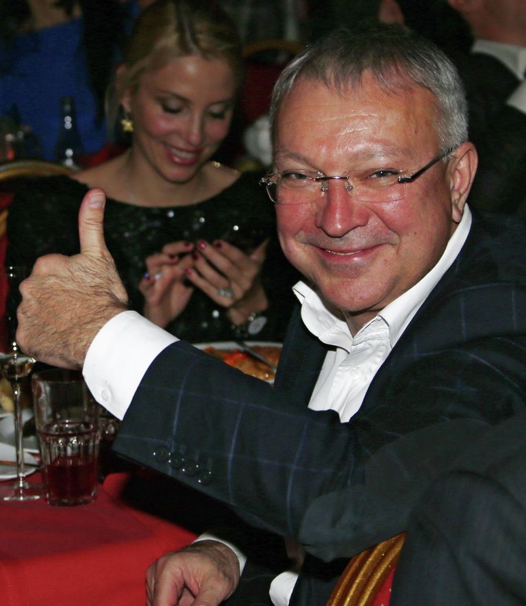 Юрий Белоус в ресторане, 2013 год