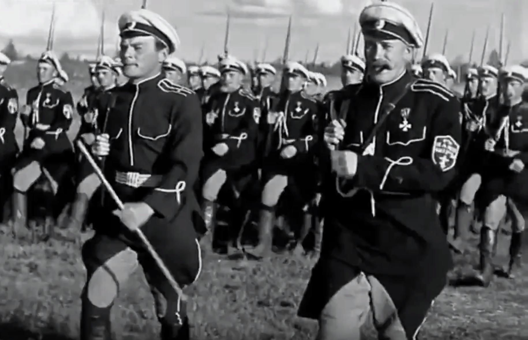 Каппелевцы, психическая атака (Кадр из к/ф Чапаев 1934 года) Каппелевцы, психическая атака (Кадр из к/ф Чапаев 1934 года) - РИА Новости, 1920, 09.10.2025