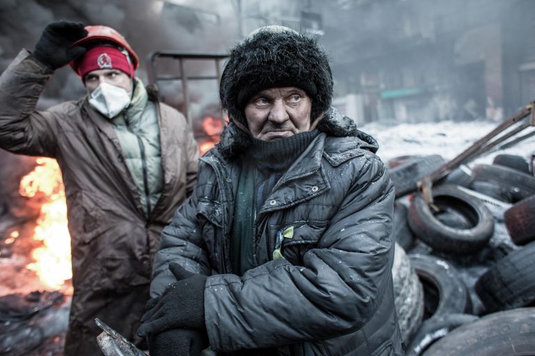 Сторонники евроинтеграции Украины на улице Грушевского в Киеве Сторонники евроинтеграции Украины на улице Грушевского в Киеве