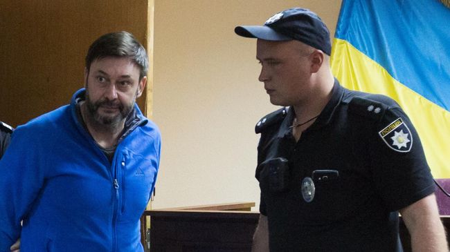 Руководитель портала РИА Новости Украина Кирилл Вышинский на заседании Подольского районного суда Киева Руководитель портала РИА Новости Украина Кирилл Вышинский на заседании Подольского районного суда Киева