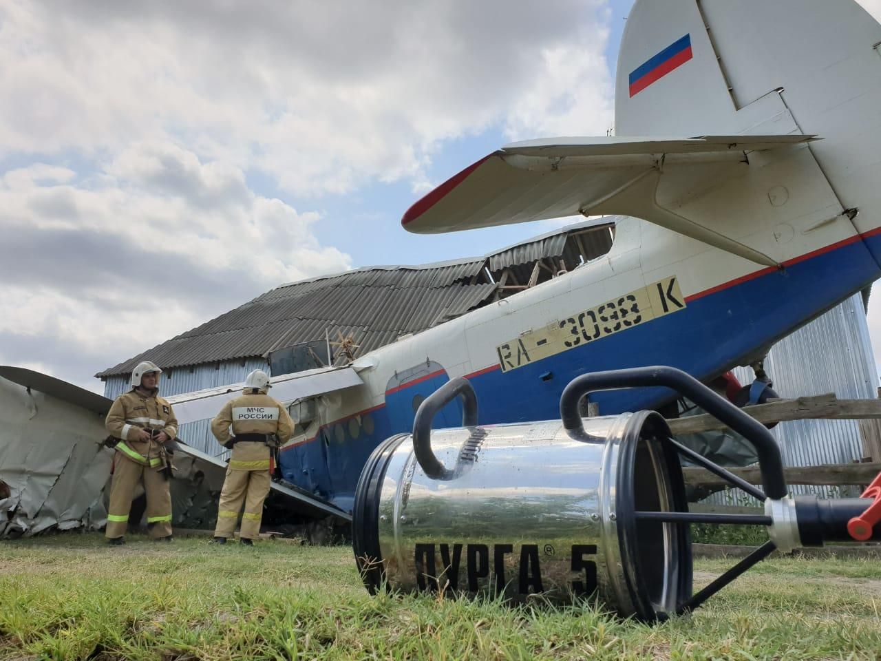 Падение легкомоторного самолета на дом в Чечне. 16 июля 2019 Падение легкомоторного самолета на дом в Чечне. 16 июля 2019 - РИА Новости, 1920, 09.01.2023