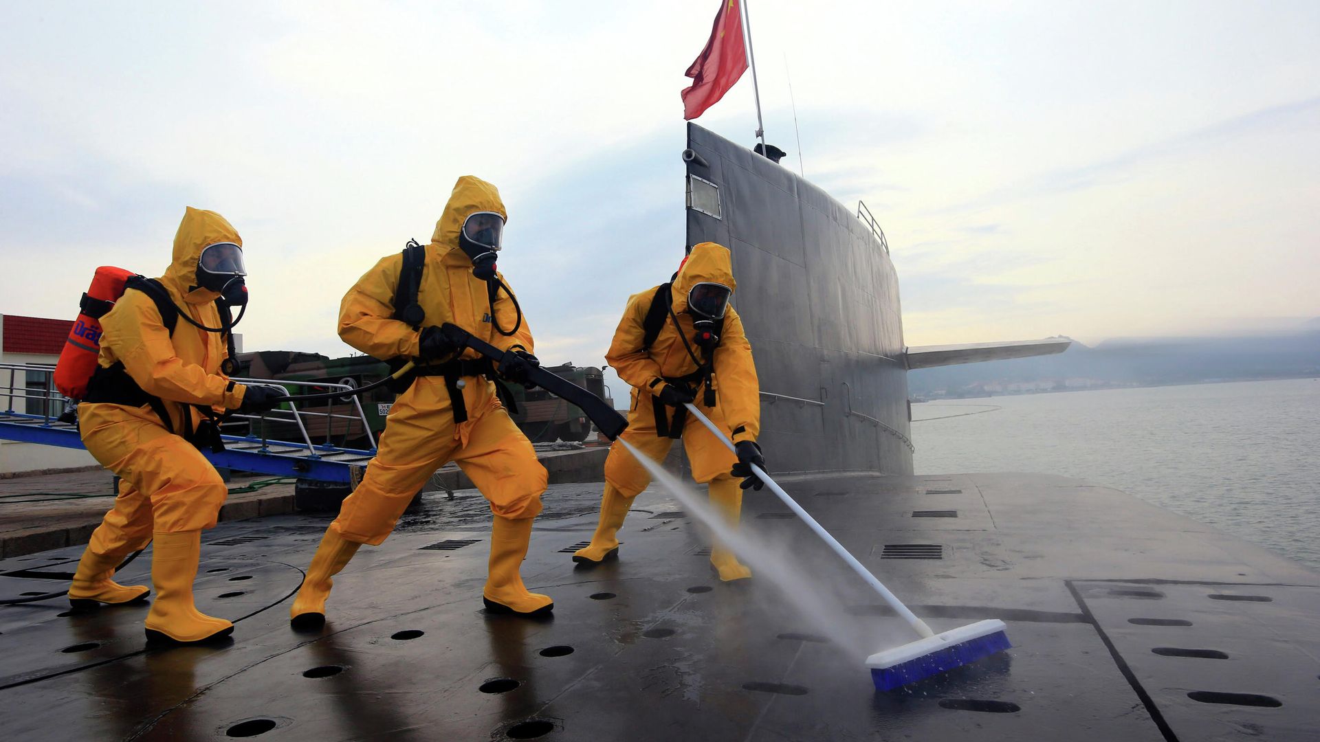 Атомная подводная лодка ВМС Китая на военной базе Циндао Атомная подводная лодка ВМС Китая на военной базе Циндао - РИА Новости, 1920, 27.08.2020