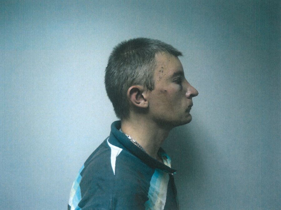 Бывший заключенный тюрьмы на территории аэропорта в Мариуполе