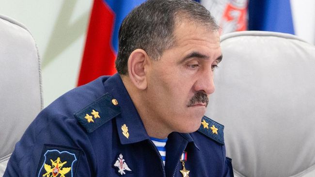 Заместитель министра обороны РФ Юнус-Бек Евкуров Заместитель министра обороны РФ Юнус-Бек Евкуров