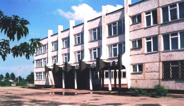 Школа, где училась погибшая девочка Школа, где училась погибшая девочка