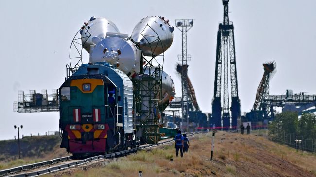 Транспортировка ракеты-носителя Союз-ФГ Транспортировка ракеты-носителя Союз-ФГ
