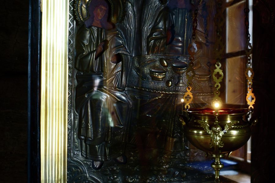 Икона в Троицком храме Трифонова Печенгского монастыря Икона в Троицком храме Трифонова Печенгского монастыря