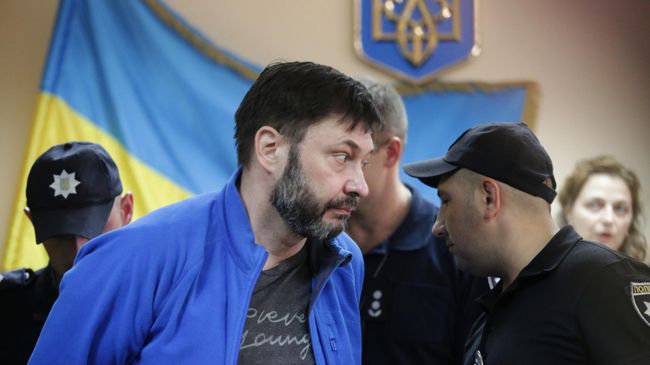 Руководитель портала РИА Новости Украина Кирилл Вышинский на заседании Подольского районного суда Киева. 19 июля 2019 Руководитель портала РИА Новости Украина Кирилл Вышинский на заседании Подольского районного суда Киева. 19 июля 2019