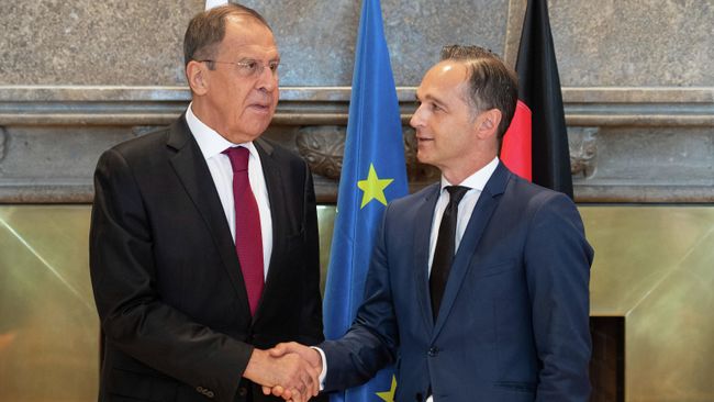 Министр иностранных дел России Сергей Лавров и министр иностранных дел Германии Хейко Маас на форуме Петербургский диалог Министр иностранных дел России Сергей Лавров и министр иностранных дел Германии Хейко Маас на форуме Петербургский диалог