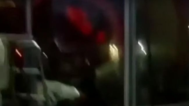 В Оренбурге мужчина пострадал при падении с нового аттракциона В Оренбурге мужчина пострадал при падении с нового аттракциона