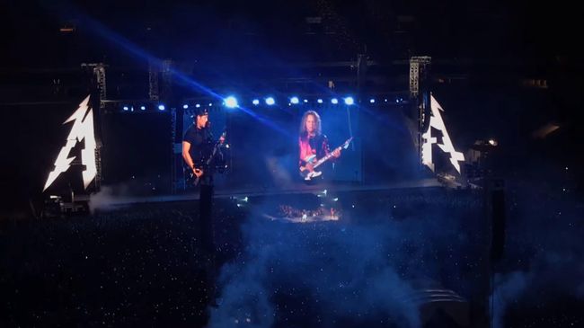 Metallica исполнила Группу крови на концерте в Лужниках Metallica исполнила Группу крови на концерте в Лужниках