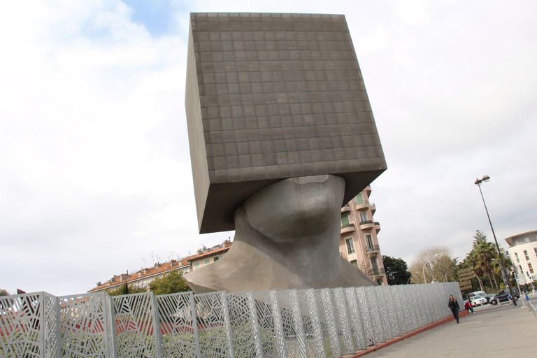 La Tête Carrée La Tête Carrée