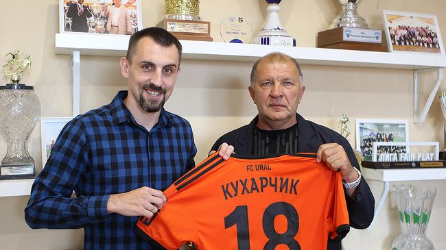 Михал Кухарчик (слева) Михал Кухарчик (слева)