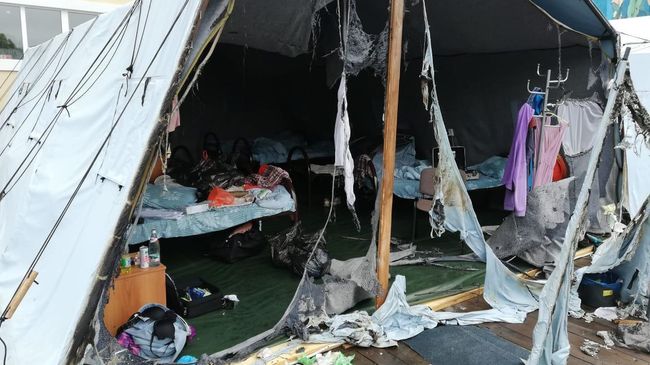 Последствия пожара на территории горнолыжного комплекса Холдоми в Солнечном районе в палаточном городке. 23 июля 2019 Последствия пожара на территории горнолыжного комплекса Холдоми в Солнечном районе в палаточном городке. 23 июля 2019