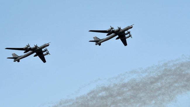 Стратегические бомбардировщики-ракетоносцы Ту-95МС Военно-космических сил России Стратегические бомбардировщики-ракетоносцы Ту-95МС Военно-космических сил России