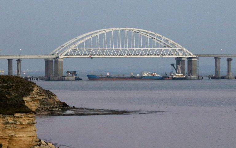 Танкер Neyma в Керченском проливе