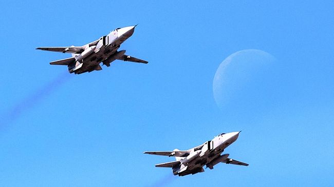 Фронтовые бомбардировщики Су-24 Фронтовые бомбардировщики Су-24