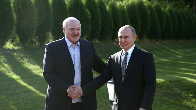 Президент России Владимир Путин и президент Белоруссии Александр Лукашенко Президент России Владимир Путин и президент Белоруссии Александр Лукашенко