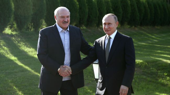  Президент РФ Владимир Путин и президент Белоруссии Александр Лукашенко