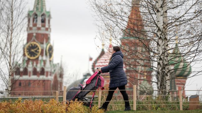 Украинка получила вид на жительство в РФ благодаря проекту #НеОдинНаОдин Украинка получила вид на жительство в РФ благодаря проекту #НеОдинНаОдин