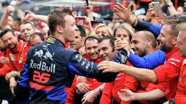 Российский пилот Торо Россо Даниил Квят Российский пилот Торо Россо Даниил Квят