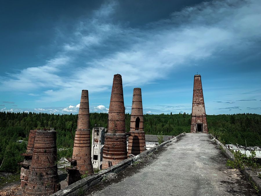 Карелия. Заброшенный завод рядом с горным парком Рускеала.